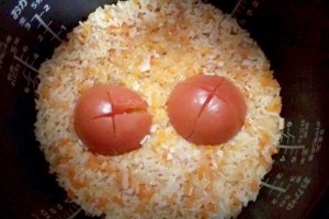 トマトの炊き込みご飯1