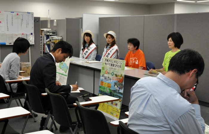 県庁で行われた記者会見