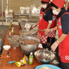 女性部特製の豚汁